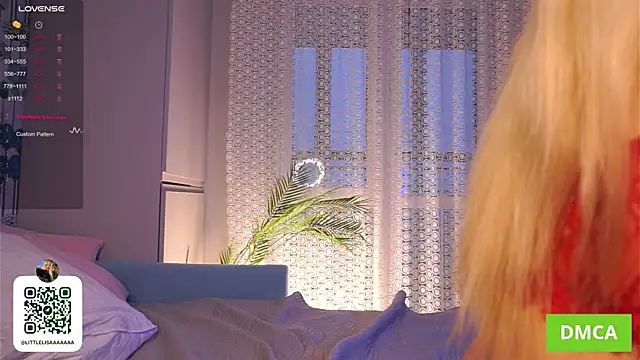 ElizzaBed online show from December 3, 5:04 am