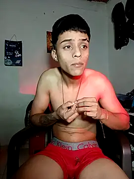 Snapshot of Jushle_6 chatting on December 14, 2:06 am Jushle 6 online show from December 14, 2:06 am