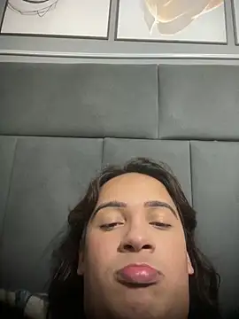 larysinha online show from May 26, 3:13 am
