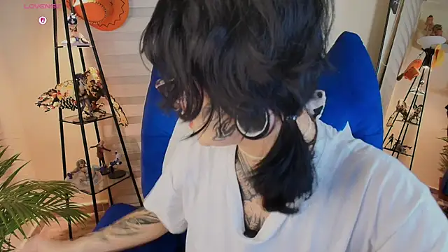 AryRousse online show from March 31, 3:30 am