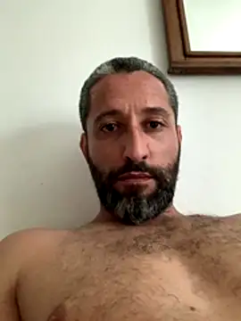 Snapshot of Calientesensible chatting on December 13, 9:09 pm Calientesensible online show from December 13, 9:09 pm