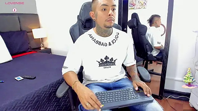 BASTIAN NICOLAS  online show from January 6, 10:34 pm