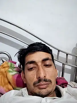 Snapshot of TwinklyBasket897 chatting on December 4, 4:59 pm TwinklyBasket897 online show from December 4, 4:59 pm