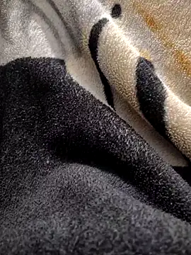 TwinklyBasket897 online show from December 14, 4:34 pm