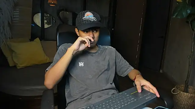 isaac grimm online show from February 25, 3:27 am