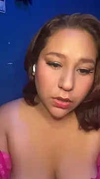 Kittysweet2001 online show from June 24, 9:14 pm