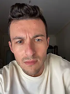 Snapshot of 3turkish6model9 chatting on February 24, 7:39 am 3turkish6model9 online show from February 24, 7:39 am