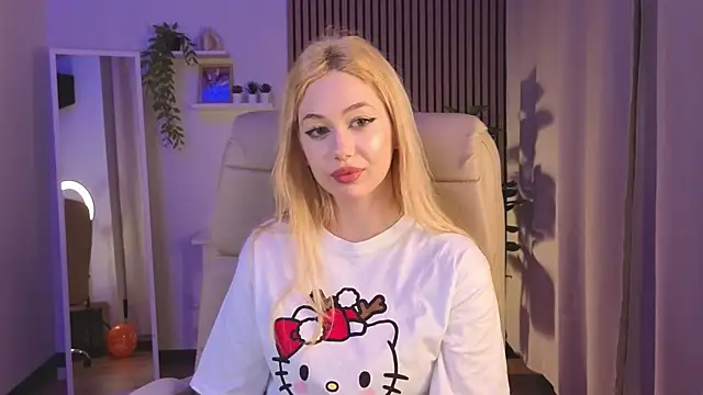 Snapshot of _K1sa_ chatting on November 30, 9:13 am K1sa online show from November 30, 9:13 am