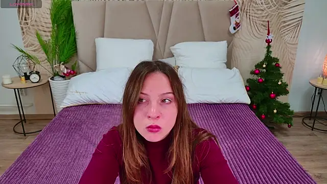 Snapshot of lindapierse chatting on December 17, 7:14 am lindapierse online show from December 17, 7:14 am