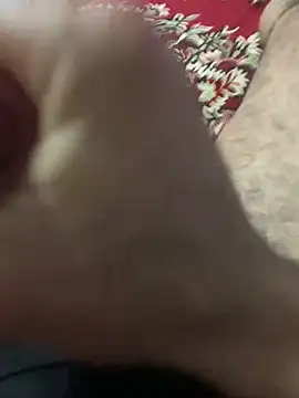 Snapshot of AZ38944 chatting on December 20, 2:02 pm AZ38944 online show from December 20, 2:02 pm