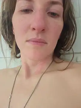 Snapshot of EiraYanovich chatting on December 1, 11:32 pm EiraYanovich online show from December 1, 11:32 pm