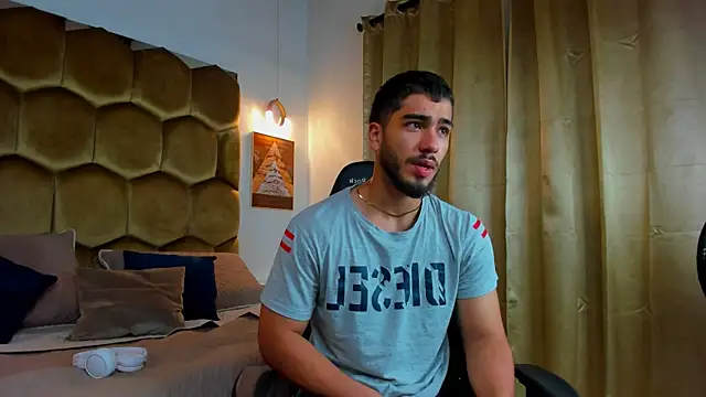 Franco banderas online show from February 23, 11:07 am