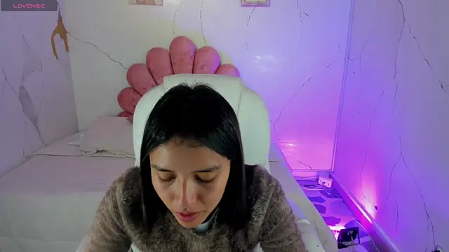 Cherrybombs  online show from March 17, 12:52 pm