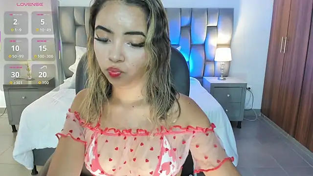 alana martiins online show from April 5, 7:22 pm