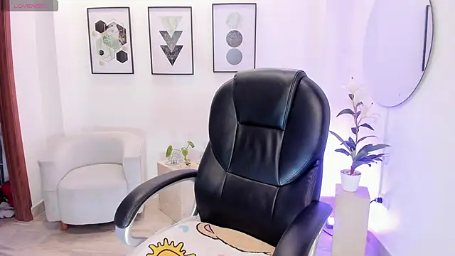 alana martiins online show from April 16, 7:47 pm