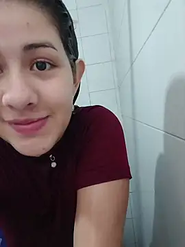 Snapshot of dakota021 chatting on January 7, 7:38 pm dakota021 online show from January 7, 7:38 pm