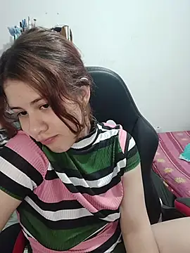 Snapshot of dakota021 chatting on February 1, 1:04 am dakota021 online show from February 1, 1:04 am