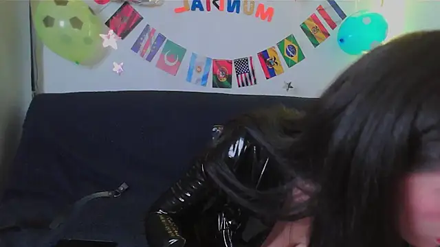 Erzsi-Moon online show from June 17, 3:13 pm