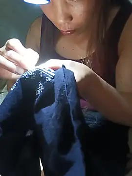 Snapshot of Evelyn-n chatting on July 1, 2:51 pm Evelyn-n online show from July 1, 2:51 pm