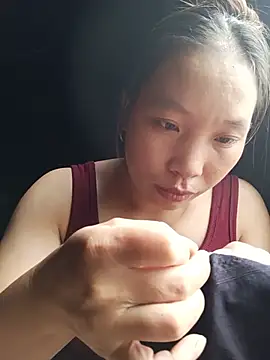 Snapshot of Evelyn-n chatting on July 2, 2:55 am Evelyn-n online show from July 2, 2:55 am