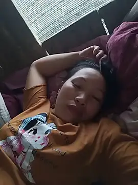 Snapshot of Evelyn-n chatting on July 13, 5:32 am Evelyn-n online show from July 13, 5:32 am
