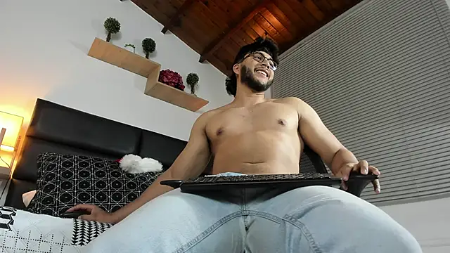 mike foxxx  online show from December 18, 1:39 pm