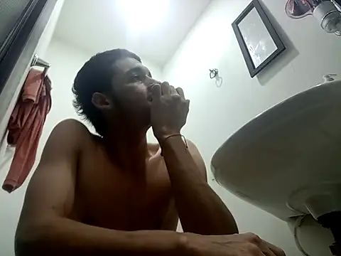 Snapshot of am_cvo1824 chatting on January 15, 11:52 pm am cvo1824 online show from January 15, 11:52 pm