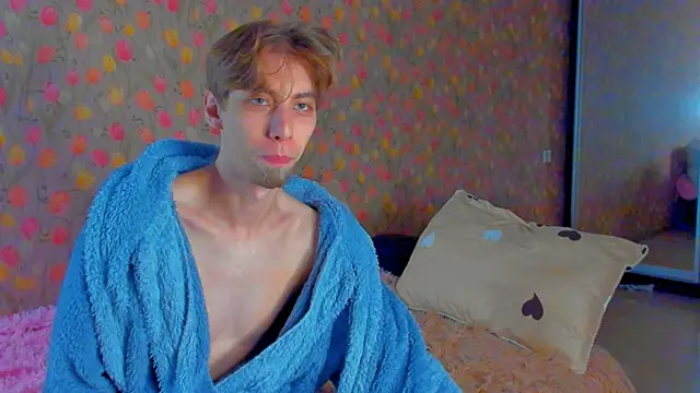 Exxxry online show from December 1, 12:32 pm