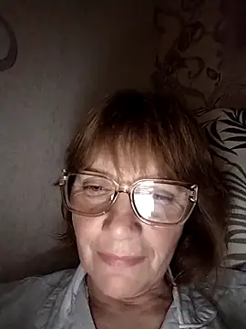 Snapshot of MichelleLove48 chatting on April 29, 7:53 pm MichelleLove48 online show from April 29, 7:53 pm