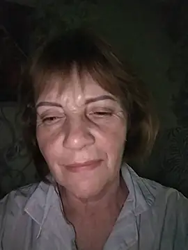 Snapshot of MichelleLove48 chatting on May 17, 11:12 pm MichelleLove48 online show from May 17, 11:12 pm