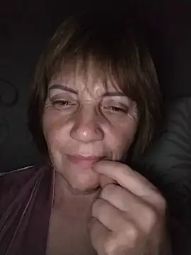 Snapshot of MichelleLove48 chatting on June 4, 12:05 am MichelleLove48 online show from June 4, 12:05 am