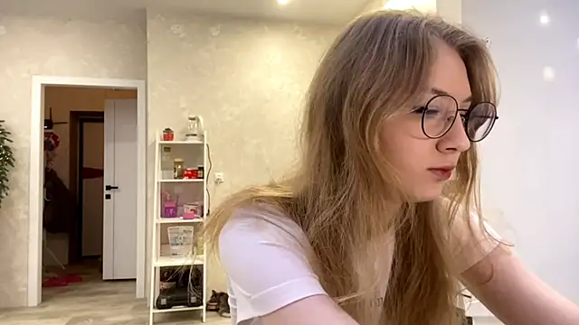 Snapshot of MargyDejong chatting on December 16, 2:11 pm MargyDejong online show from December 16, 2:11 pm