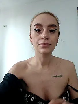 ellie-blue online show from December 1, 9:14 am