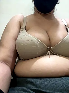 Snapshot of sexy_dhara chatting on December 2, 8:04 pm sexy dhara online show from December 2, 8:04 pm