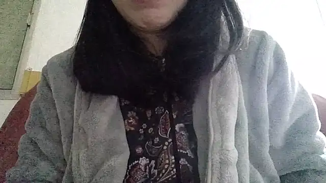 Snapshot of gatitachula93 chatting on December 5, 12:25 pm gatitachula93 online show from December 5, 12:25 pm