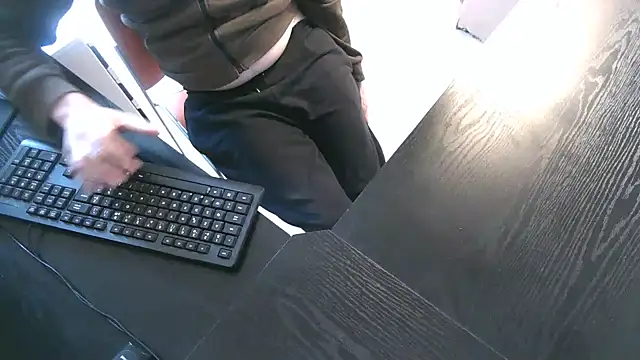 TRESBONNEBITE online show from December 21, 2:02 pm