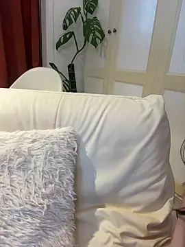 nayomi 34f online show from April 9, 6:19 am