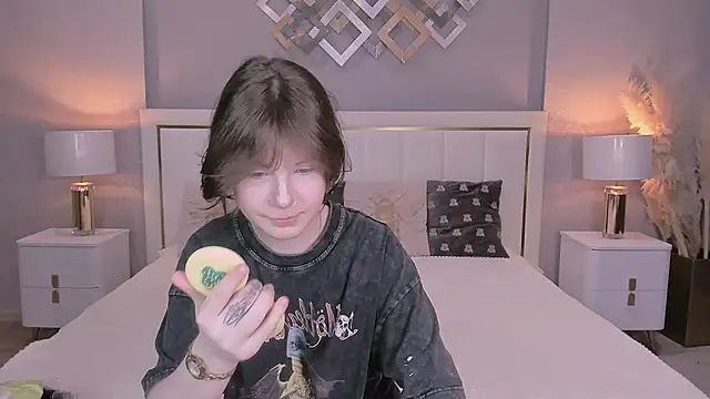 YONA WINK online show from March 14, 8:14 pm