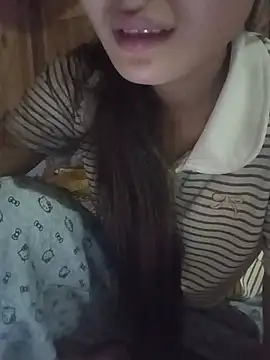 Snapshot of Hilary-123 chatting on July 2, 7:47 am Hilary-123 online show from July 2, 7:47 am