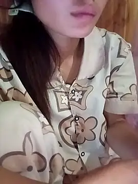 Snapshot of Hilary-123 chatting on July 21, 3:09 am Hilary-123 online show from July 21, 3:09 am