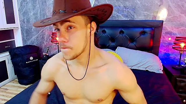 PatrickS25 online show from December 20, 3:46 am