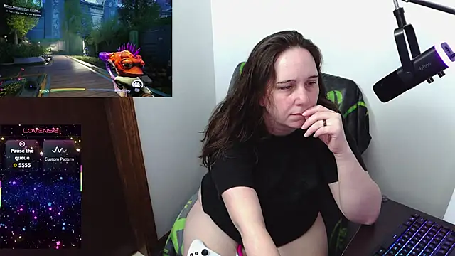 msgamergirl69 online show from February 25, 4:11 am
