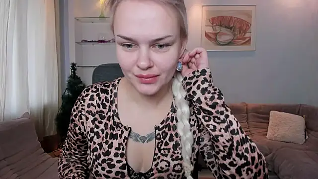 KamillaJei online show from December 5, 6:55 am