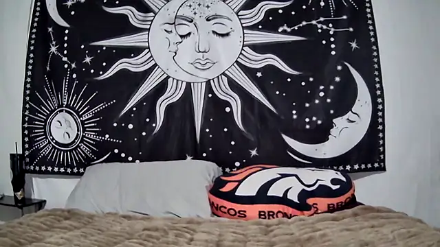 Maexoxo online show from February 4, 9:48 am