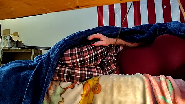 Snapshot of Olewrench35 chatting on December 4, 4:55 am Olewrench35 online show from December 4, 4:55 am