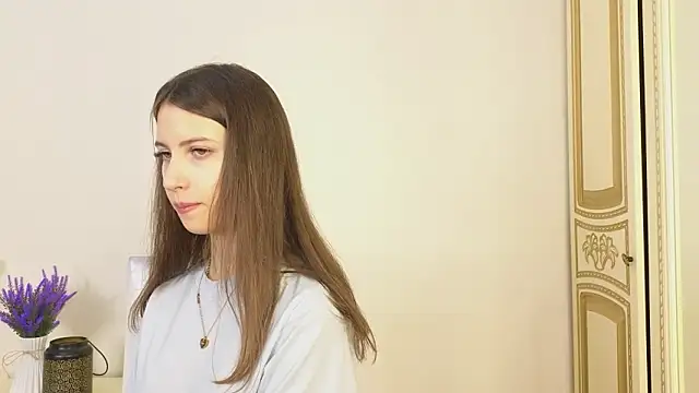 UmbraElyon online show from March 8, 7:45 am