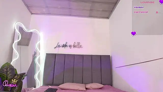 CHEERRY TAY1 online show from February 12, 7:20 pm