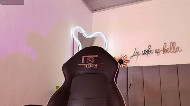 CHEERRY TAY1 online show from March 15, 11:38 am