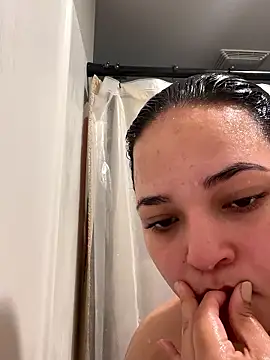 Sexymamalatina20 online show from April 24, 6:21 pm