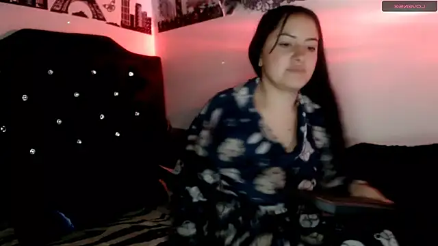 MisNicol online show from December 20, 10:33 am